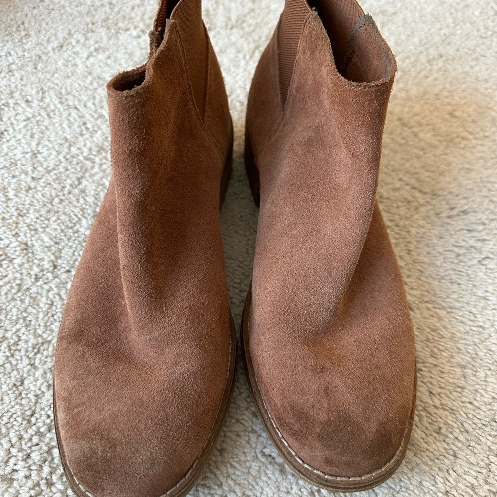 Sperry Tan Suede Ankle Booties